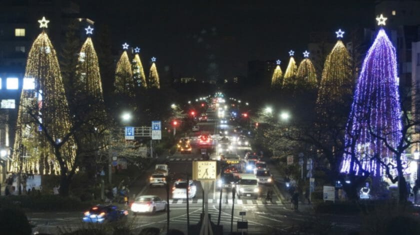 国立市の大学通りクリスマスイルミネーション